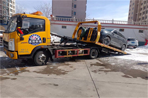 扎兰屯救援拖车费用怎么算